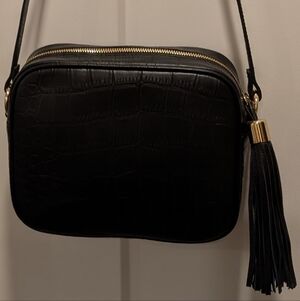 Mark and Graham Essential Crossbody Bag